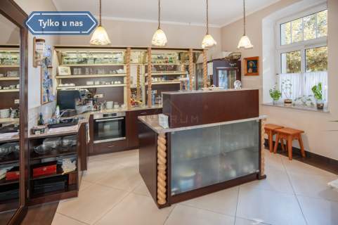 Elegancka kamienica przy Jasnej Górze z 6 lokalami