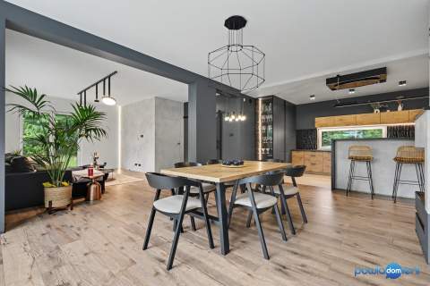 Dom w otuleniu lasu 180 M2 1.1 HA 20 min do Radomia