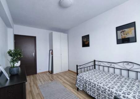 61 m 2 pokoje balkon Reduta