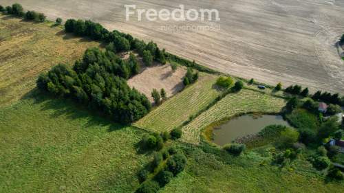 Działka budowlana na wzniesieniu z WZ i lasem