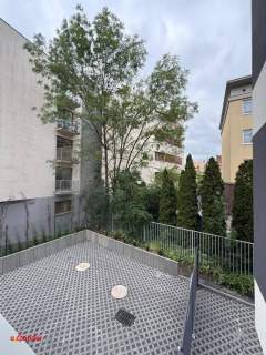 Duży apartament 5 pokoi. 3 balkony. 2 łazienki