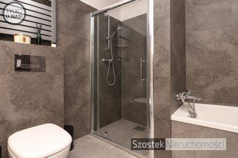 Apartament z klimatyzacją w sercu miasta /parking/