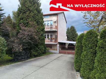 Na sprzedaż dom z potencjałem dwóch mieszkań