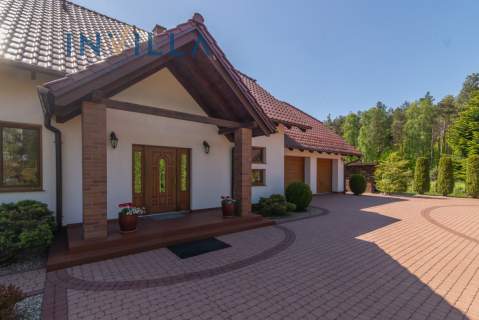 Elegancka willa w Koleczkowie 330 m