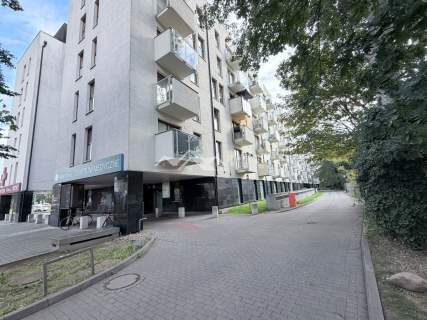 2 POK, osobna kuchnia, balkon, winda, garaż, park.