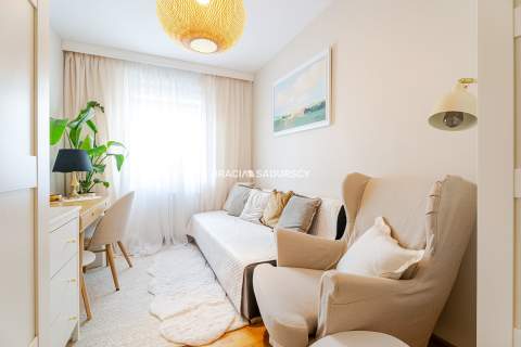 3 pokoje 1. piętro balkon ul. Przewóz