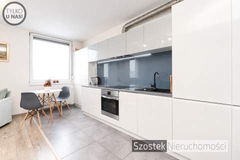 Apartament z klimatyzacją w sercu miasta /parking/