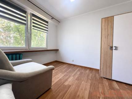 3 pokoje, balkon, po remoncie, 1. piętro, zieleń,