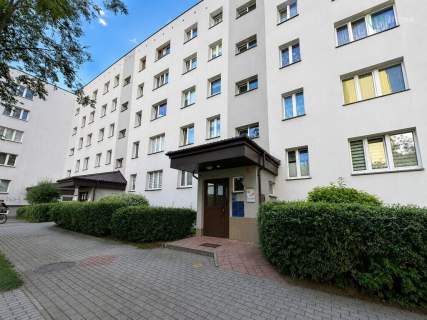 3 pokoje z balkonem i piwnicą 58 m 