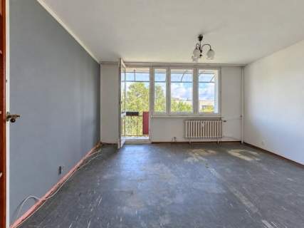 Północ 2 pokoje duży balkon do remontu