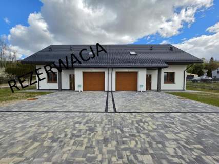 Nowy dom w zabudowie bliźniaczej z garażem i widokiem na Łomżę...