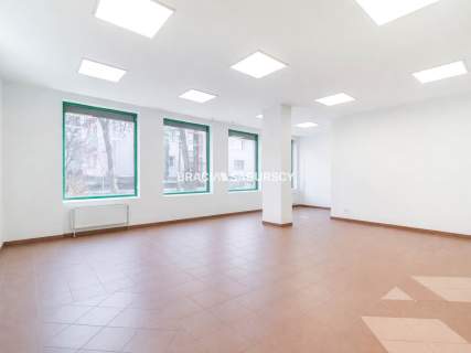 Budynek handlowo-mieszkanly Centrum Skawiny