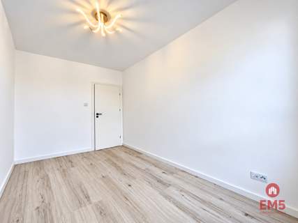 Mieszkanie 80 m 4 pokoje Duży balkon