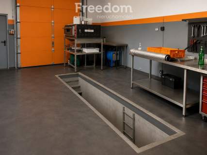 Działka budowlana z budynkiem 600,0m2 WARSZAWSKA