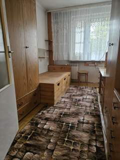 Mieszkanie na pierwszym piętrze w dobrej okolicy