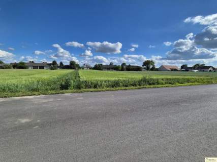 Działka budowlana w Strzyżewie pod Łukowem.