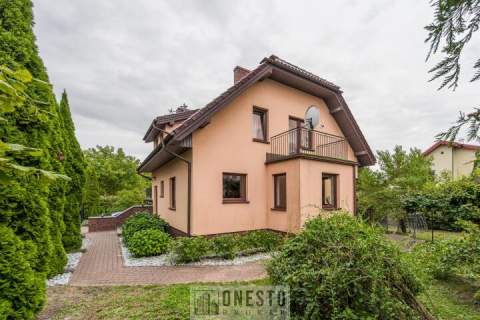  dom 225 m2 7 pokoi działka 835 m2 2 garaże sauna S