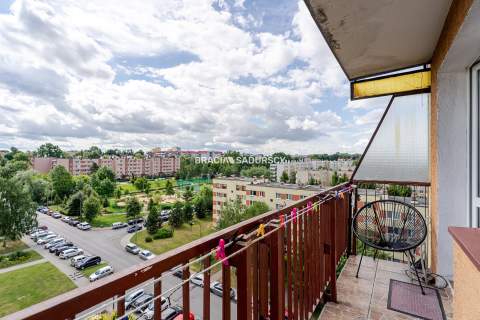 3 pok/ duży balkon/ winda/ ul. Walerego Sławka.