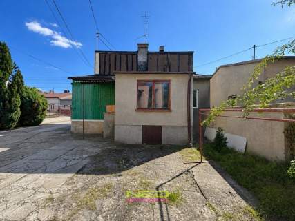 80 m 3 POKOJE GARAŻ DZIAŁKA OK. 495 m 