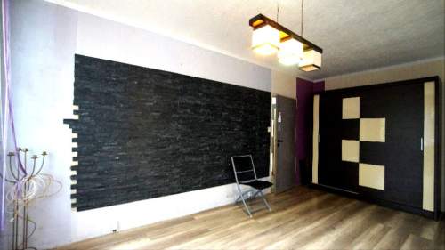 Sprzedaż mieszkanie 2-pok I piętro 48m2 z balkonem