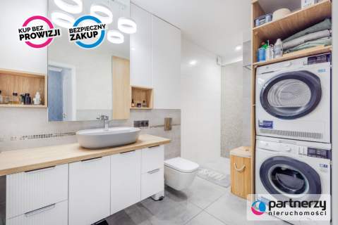 Stylowy Apartament z Ogrodem, Balkonem i Garażem
