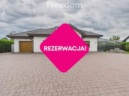 Wyjątkowy Dom z Krytym Basenem i Fotowoltaiką