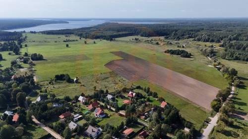 Działka zamieszkaj nieopodal Jeziora Roś 