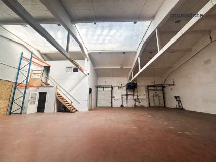 Hala blisko centrum miasta I parking I rampa