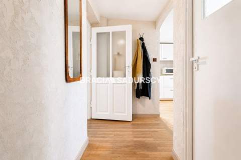 Wygodne ciche mieszkanie obok Parku Krakowskiego.