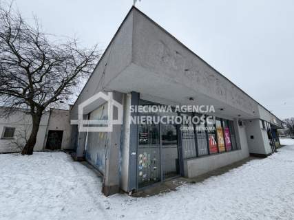 Lokal na parterze z witryną od gł.ul.-Gdy Obłuże