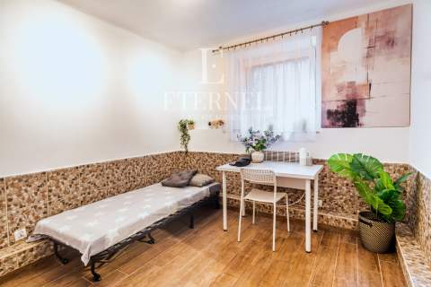 Lokal użytkowy 30,6 m2 urządzony jako mieszkanie