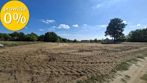 Urokliwa działka z widokiem na las- Letnica