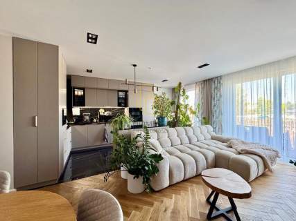 Luksusowe / kameralne osiedle / taras 42m balkon / parking