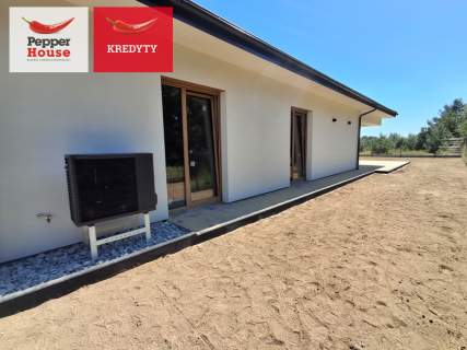 Dom praterowy garaż na dwa samochody strych 30m2