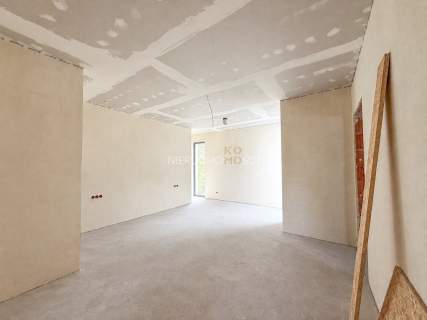 Nowoczesna bryła / Wolnostojący / Działka 700 m2