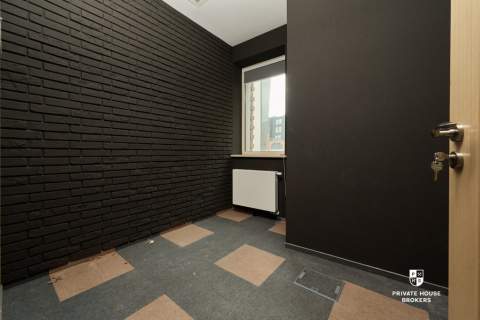 Na wynajem przestronny lokal 260 m2 Rynek 1 piętro