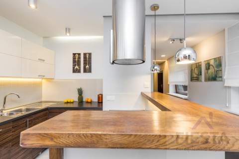 Apartament obok Metra Świętokrzyska
