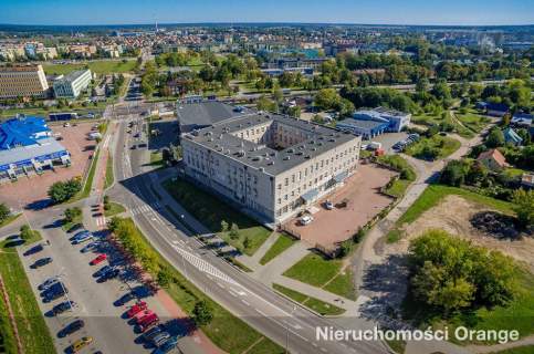 Na sprzedaż budynek biurowy przy DK8