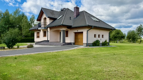 Piękna Posiadłość w Zendku