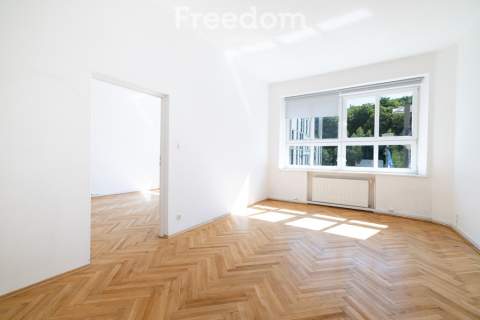 przy Baltic Plaza 3/4 gabinety winda