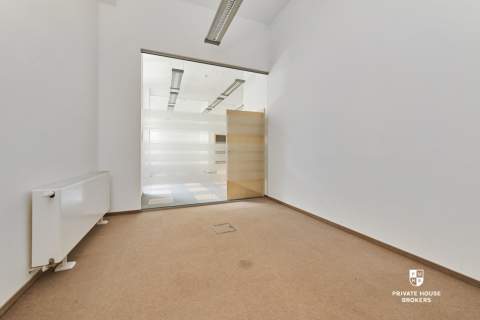 Na wynajem przestronny lokal 260 m2 Rynek 1 piętro