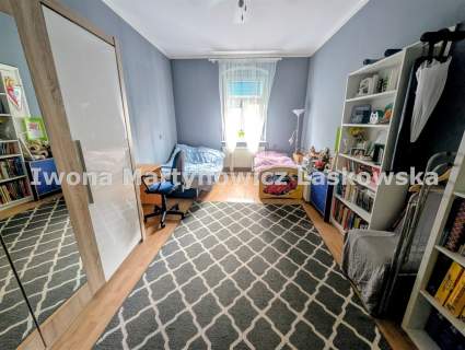 Bezczynszowe mieszkanie w kamienicy, 121 m2, ogród