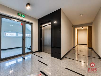 Mieszkanie 80 m 4 pokoje Duży balkon