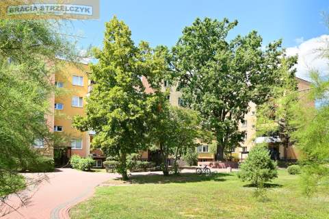 Zadbane, dwustronne, 4-pokoje, w otoczeniu zieleni