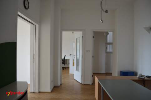 Wyjątkowa przestrzeń i dwa balkony w sercu Łodzi