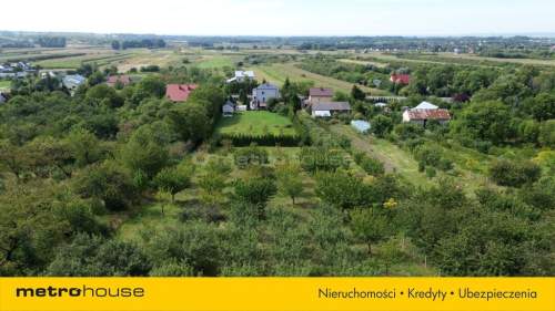 Dom wolnostojący z dużą działką