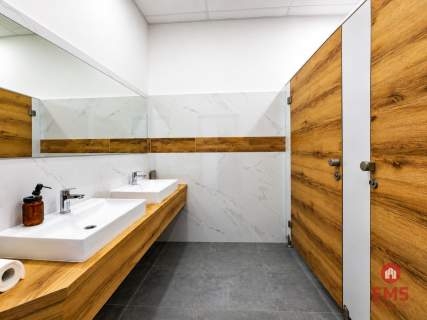 Lokal użytkowy 200 m2. Fitness, zajęcia ruchowe.