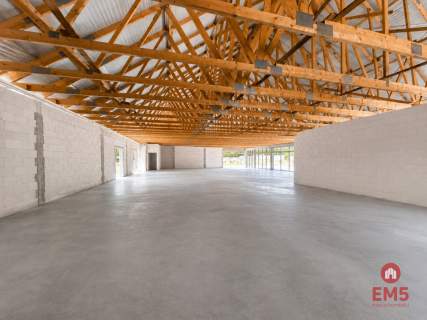 Lokal handlowo-usługowy 390 m2