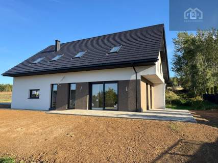 Nowoczesny dom 182 m2 działka 9 arów