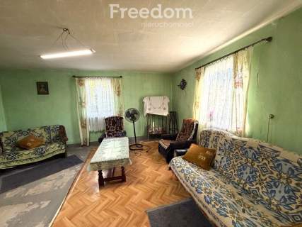Domek wiejski w dolinie rzeki Kamiennej/Zemborzyn